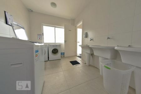 Studio para alugar com 32m², 1 quarto e sem vaga Studio para alugar com 32m², 1 quarto e sem vagaLavanderia