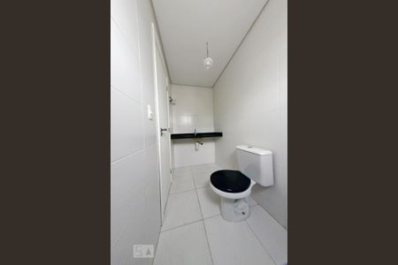 Studio para alugar com 32m², 1 quarto e sem vaga Studio para alugar com 32m², 1 quarto e sem vagaBanheiro