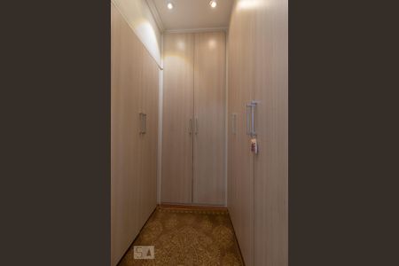 Apartamento à venda com 143m², 3 quartos e 1 vagaCloset
