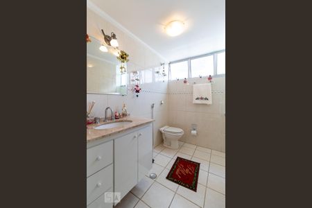 Apartamento à venda com 143m², 3 quartos e 1 vagaBanheiro  
