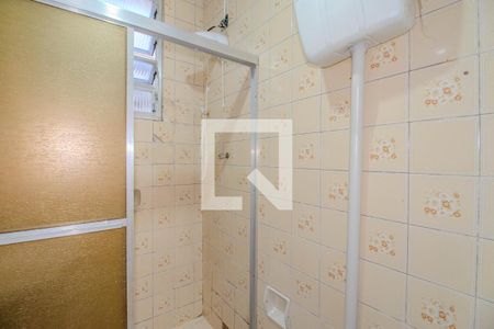 Banheiro de apartamento à venda com 1 quarto, 35m² em Floresta, Porto Alegre