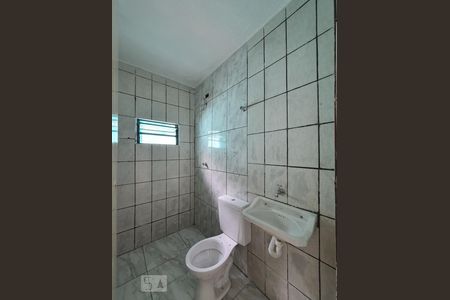 Banheiro de casa para alugar com 2 quartos, 50m² em Jardim Maria Estela, São Paulo
