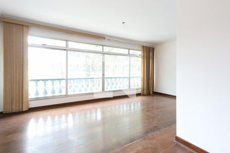 Sala de casa para alugar com 3 quartos, 288m² em Vila Tramontano, São Paulo