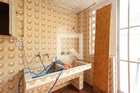 Casa para alugar com 288m², 3 quartos e 4 vagas Casa para alugar com 288m², 3 quartos e 4 vagasLavanderia