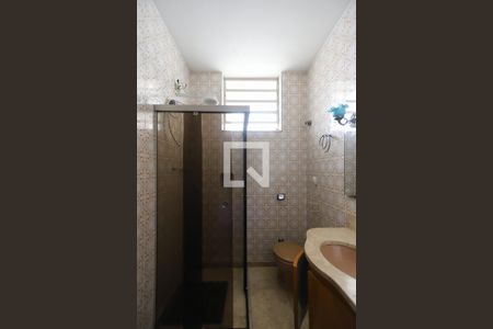 Casa para alugar com 288m², 3 quartos e 4 vagas Casa para alugar com 288m², 3 quartos e 4 vagasBanheiro da Suíte 3