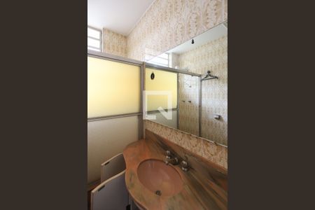 Casa para alugar com 288m², 3 quartos e 4 vagas Casa para alugar com 288m², 3 quartos e 4 vagasBanheiro da Suíte 2