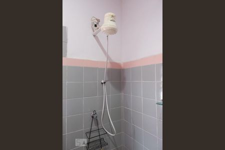 Casa à venda com 210m², 3 quartos e 2 vagas Casa à venda com 210m², 3 quartos e 2 vagasBanheiro Social Piso Superior