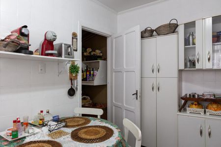 Casa à venda com 210m², 3 quartos e 2 vagas Casa à venda com 210m², 3 quartos e 2 vagasCozinha