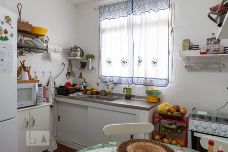 Casa à venda com 210m², 3 quartos e 2 vagas Casa à venda com 210m², 3 quartos e 2 vagasCozinha