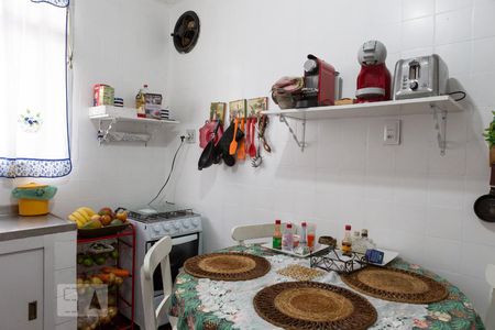 Casa à venda com 210m², 3 quartos e 2 vagas Casa à venda com 210m², 3 quartos e 2 vagasCozinha