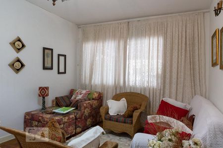 Sala de casa à venda com 3 quartos, 210m² em Vila Ipojuca, São Paulo