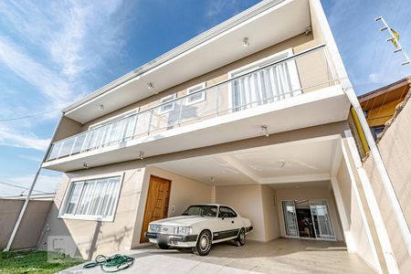 Casa para alugar com 300m², 3 quartos e 3 vagasFachada