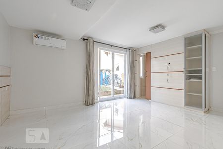 Casa para alugar com 300m², 3 quartos e 3 vagas1º Dormitório suíte máster
