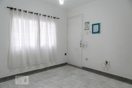 Sala de casa de condomínio para alugar com 2 quartos, 52m² em Aparecida, Santos