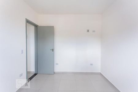 Quarto de apartamento para alugar com 1 quarto, 30m² em Jardim Roberto, Osasco