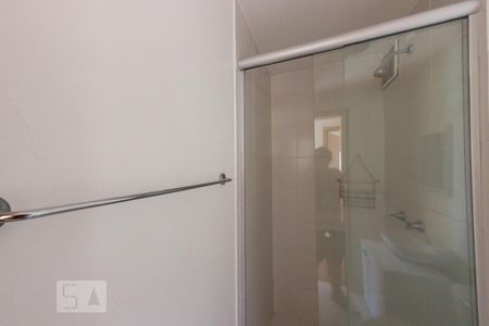 Apartamento à venda com 77m², 2 quartos e 2 vagasBanheiro