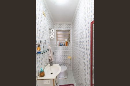 Casa à venda com 150m², 3 quartos e 2 vagas Casa à venda com 150m², 3 quartos e 2 vagasBanheiro 2