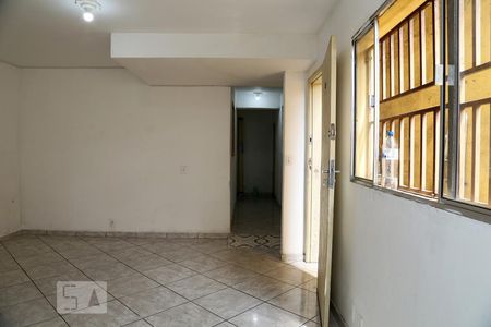Sala de casa para alugar com 2 quartos, 70m² em Jardim Oliveiras, Taboão da Serra