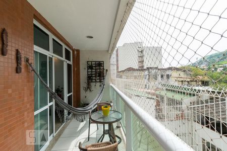 Apartamento para alugar com 138m², 3 quartos e 2 vagasVARANDA
