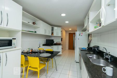 Apartamento para alugar com 138m², 3 quartos e 2 vagasCOZINHA