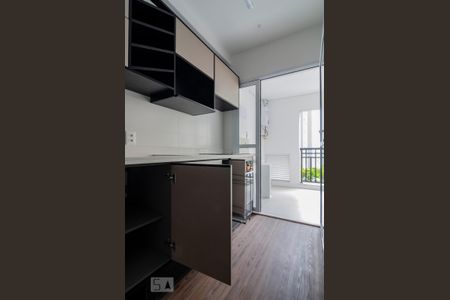 Cozinha - Armários de apartamento para alugar com 2 quartos, 58m² em Vila Madalena, São Paulo