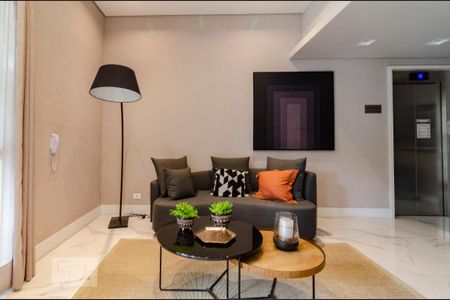Hall de entrada de apartamento para alugar com 2 quartos, 58m² em Vila Madalena, São Paulo