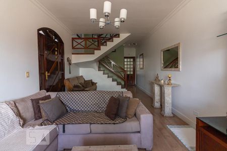 Sala de casa para alugar com 4 quartos, 225m² em Bela Vista, Osasco