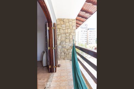 Varanda de casa para alugar com 4 quartos, 225m² em Bela Vista, Osasco