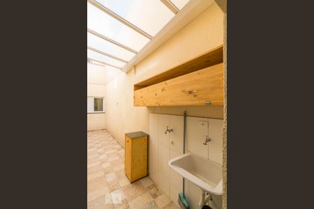 Área de Serviço de apartamento para alugar com 3 quartos, 81m² em Vila Pires, Santo André