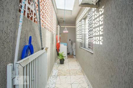 Casa à venda com 80m², 2 quartos e 1 vagaárea de serviço