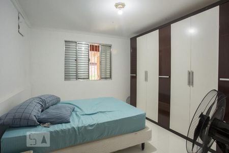 Quarto de casa à venda com 2 quartos, 80m² em Parque Maria Domitila, São Paulo