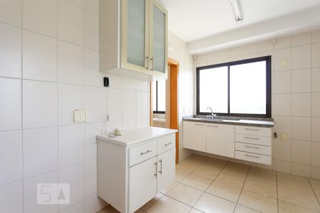 Apartamento à venda com 110m², 3 quartos e 2 vagasCozinha