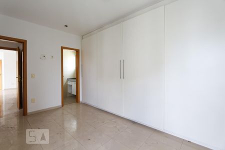 Apartamento à venda com 110m², 3 quartos e 2 vagasSuíte