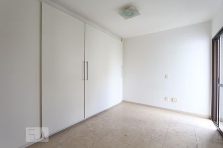 Apartamento à venda com 110m², 3 quartos e 2 vagasSuíte