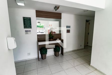 Hall de entrada de apartamento para alugar com 2 quartos, 55m² em Vila Andrade, São Paulo