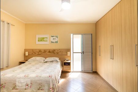 Casa à venda com 165m², 3 quartos e 3 vagasSuíte