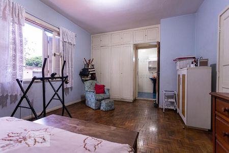 Suíte de casa à venda com 6 quartos, 208m² em Vila Alexandria (zona Sul), São Paulo