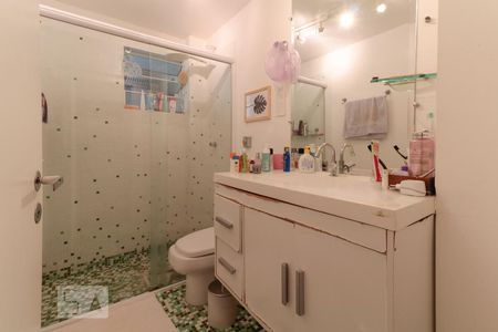 Apartamento à venda com 82m², 2 quartos e sem vagaBanheiro