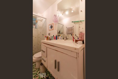 Apartamento à venda com 82m², 2 quartos e sem vagaBanheiro