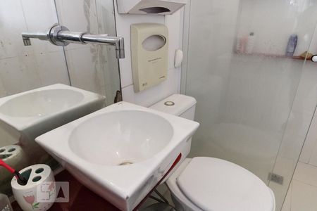 Casa à venda com 320m², 7 quartos e 2 vagasBanheiro da Suíte 2