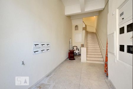 Apartamento à venda com 90m², 3 quartos e sem vagaHall social