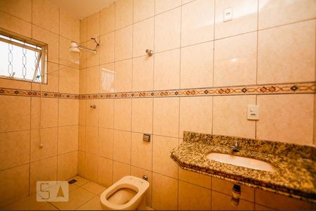 Banheiro da Suíte 1 de casa para alugar com 2 quartos, 130m² em Graça, Belo Horizonte
