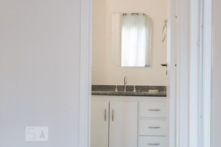 Banheiro de apartamento para alugar com 1 quarto, 33m² em Vila Buarque, São Paulo