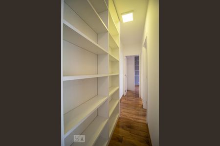 Apartamento à venda com 58m², 2 quartos e 1 vagaCorredor