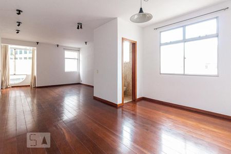 Sala de apartamento para alugar com 4 quartos, 140m² em Serra, Belo Horizonte