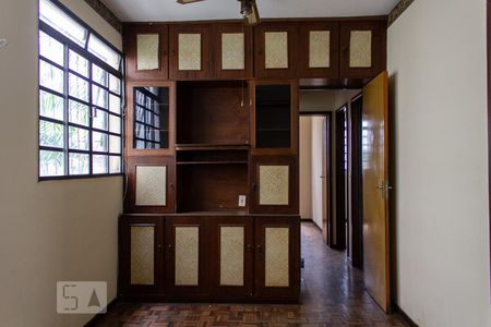 Sala de apartamento para alugar com 3 quartos, 74m² em Sagrada Família, Belo Horizonte