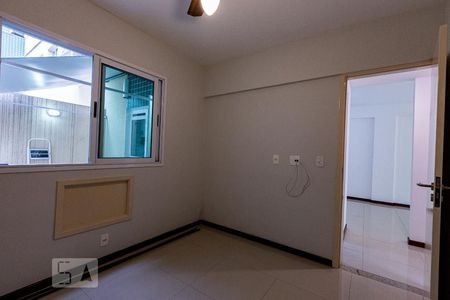 Apartamento à venda com 120m², 2 quartos e 1 vagaQuarto 2
