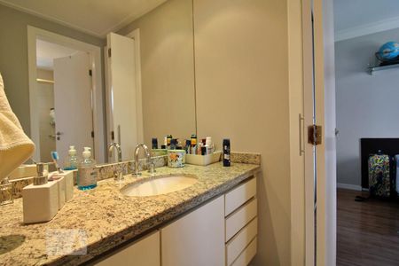 Banheiro da Suíte 1 e 2 de apartamento à venda com 4 quartos, 158m² em Morumbi, São Paulo