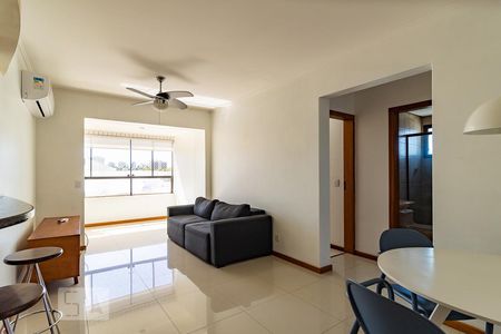 Sala de Apartamento com 2 quartos, 68m² Passo D'areia