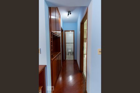 Corredor de apartamento para alugar com 1 quarto, 56m² em Centro, Campinas